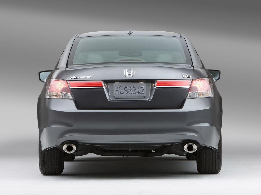  Honda Accord Sedan 2010 года  (US) (фото 3 из 10)